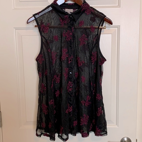 Avenue Sheer Embroidered Blouse - Picture 2 of 7